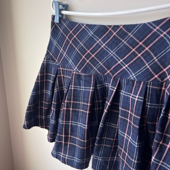 💙BOGO💙 Plaid A-Line Skirt - Navy and Pink Medium 30 inch waist 💙 - Picture 2 of 3